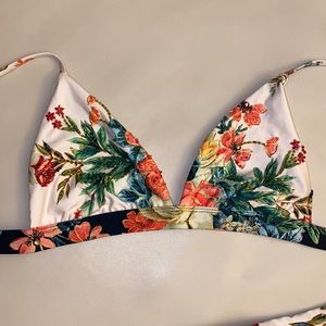 Agua bendita Bikini like new